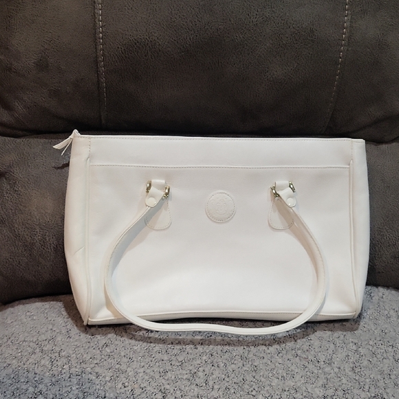 Axiom Handbags - Axiom Leather Purse
